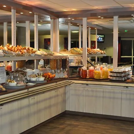 Hotel Estaing 3*