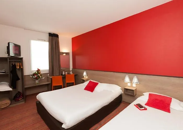 克莱蒙埃斯坦酒店 酒店